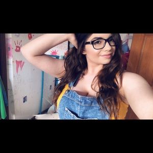 Meet your Posher, Brie